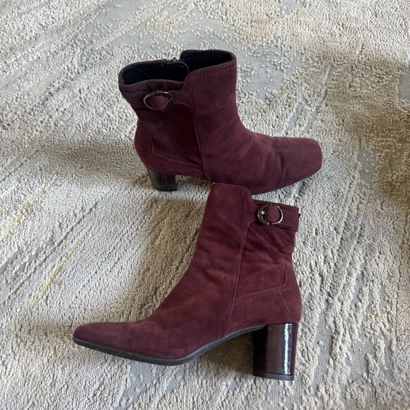 Aquatalia Suede leather Ankle Boots booties  Burgundy red Square Toe heels 9.5 - Picture 13 of 16